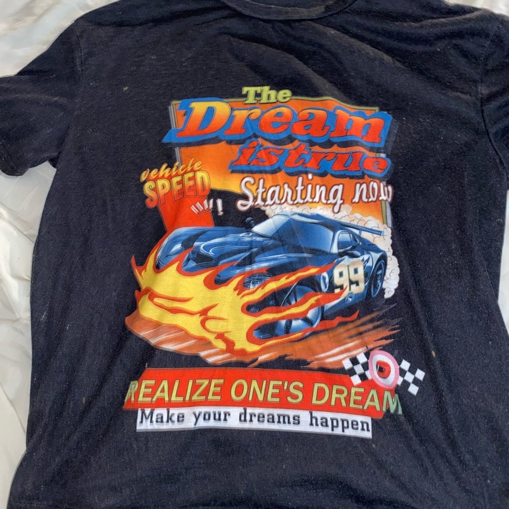 GRAPHIC TEE